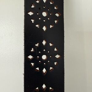 Frye Black Genuine Leather Belt w/cutouts, size medium